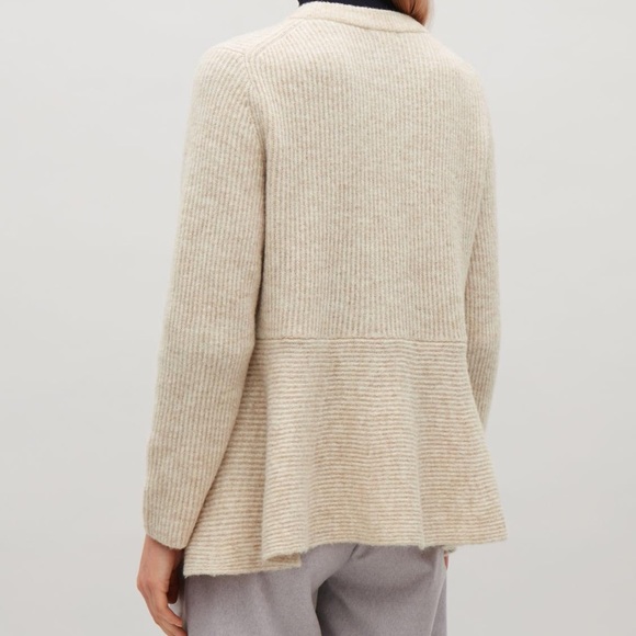 COS beige peplum sweater ๐ - Picture 3 of 8